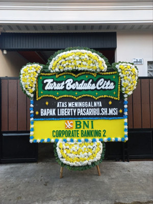 Papan Bunga Duka di Cempaka Putih Timur